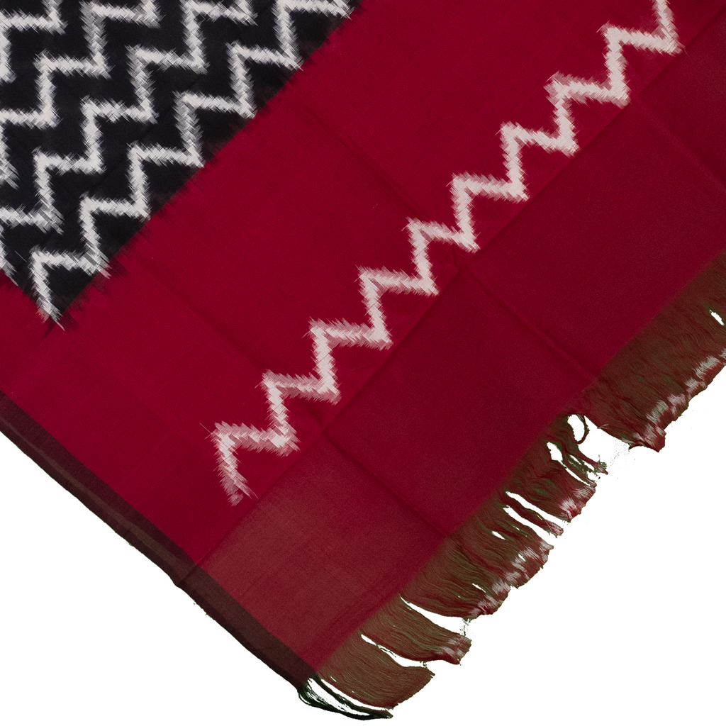 Crimson Red & Charcoal Black Zigzag Geometric Sambalpuri Single Ikat Cotton Dupatta