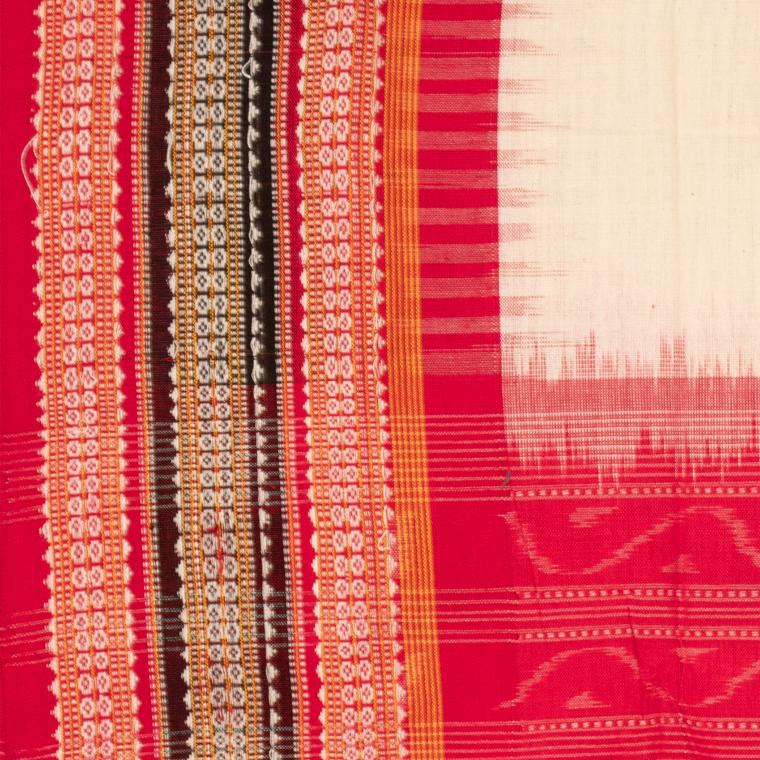 Ivory & Crimson Red Geometric Sambalpuri Single Ikat Cotton Dupatta